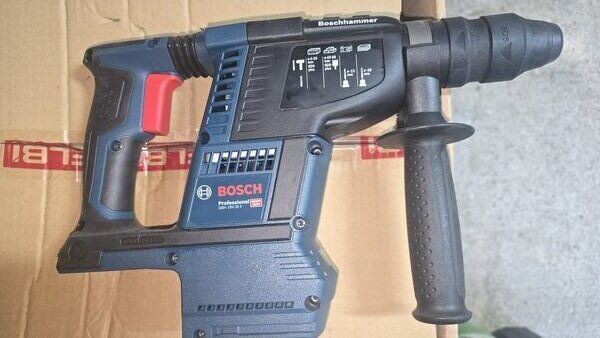 Rotopercutor Bosch GBH 18V -26F 2.6J nou.